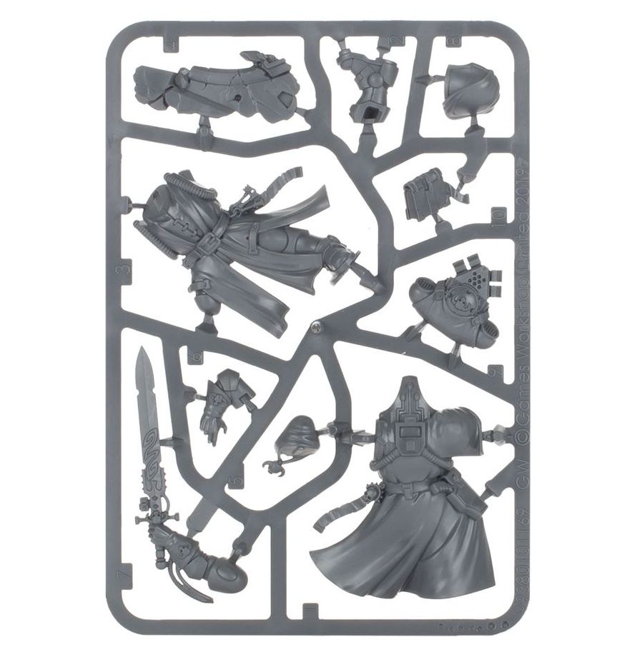 48-67 Space Marines:Librarian In Phobos Armour
