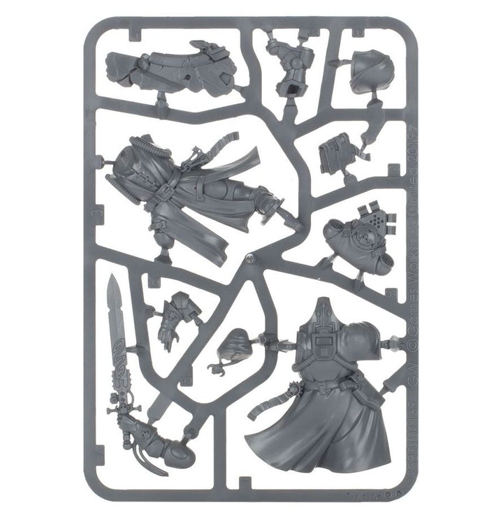 48-67 Space Marines:Librarian In Phobos Armour