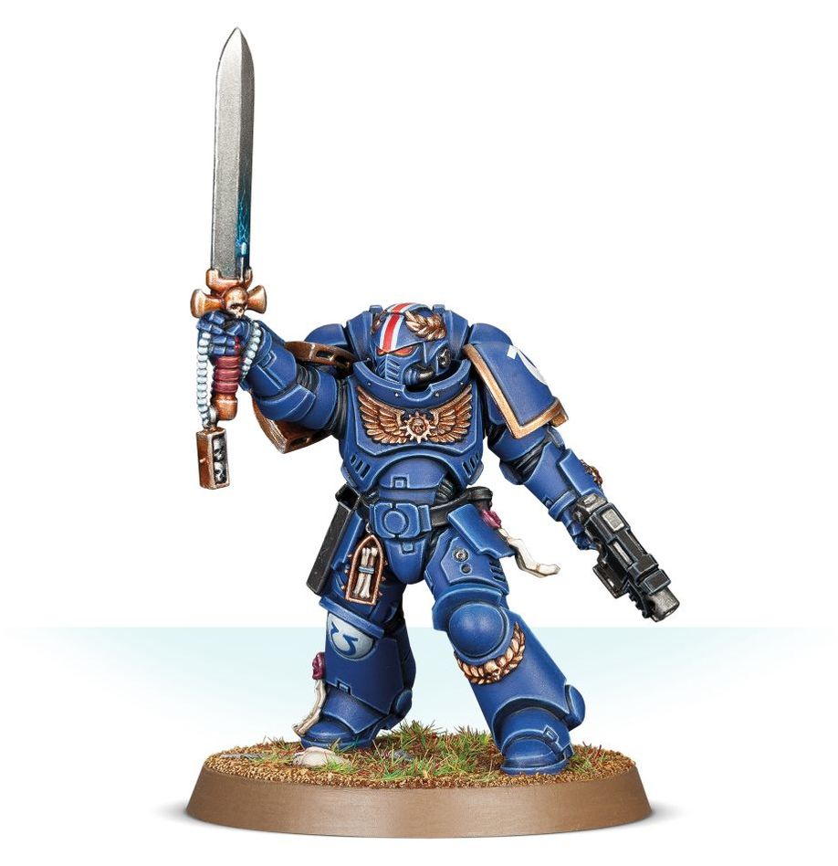 48-84 Space Marine Primaris Lieutenant w/Power Sword